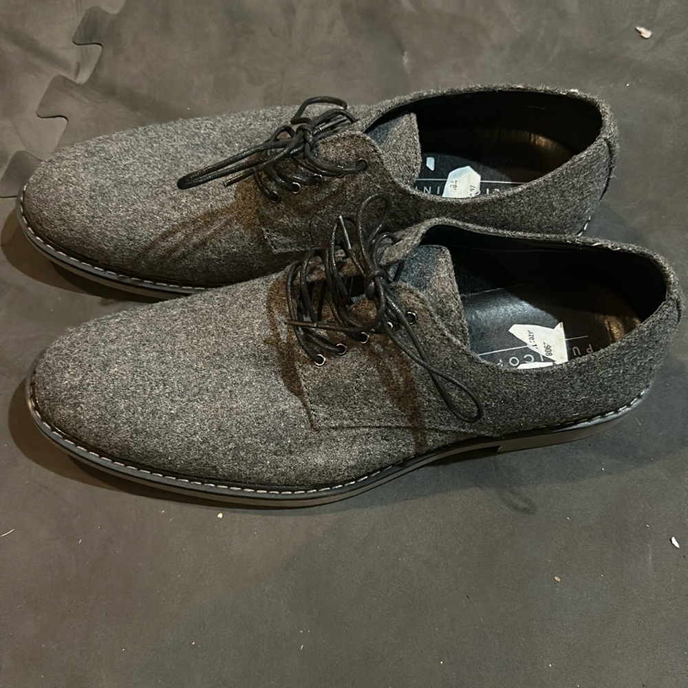 Public opinion dress shoes